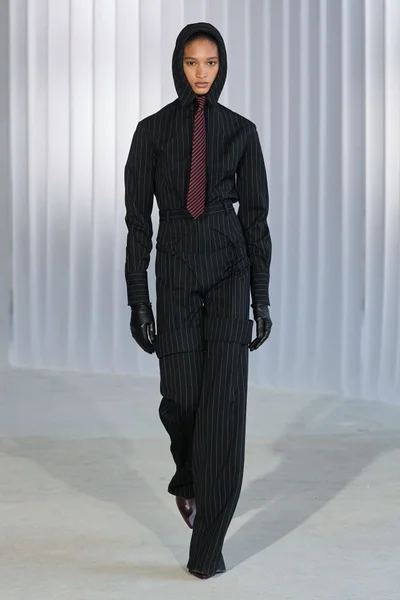 Look 4